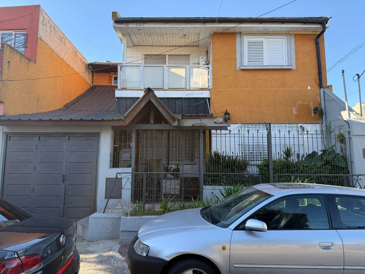 Casa de 6 Ambientes en Venta en La Tablada 5