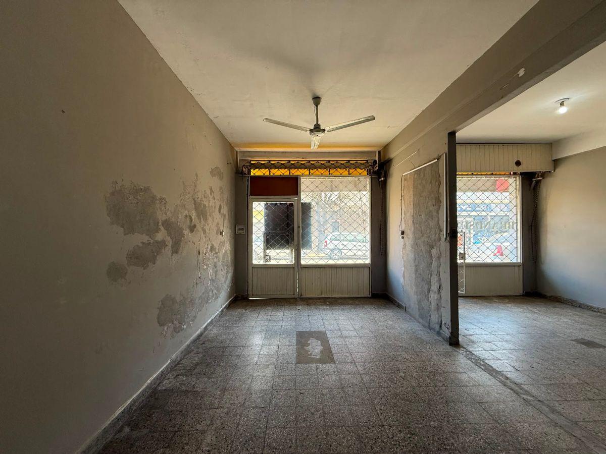Foto de Local 45m² en Alquiler en La Tablada, imagen 5