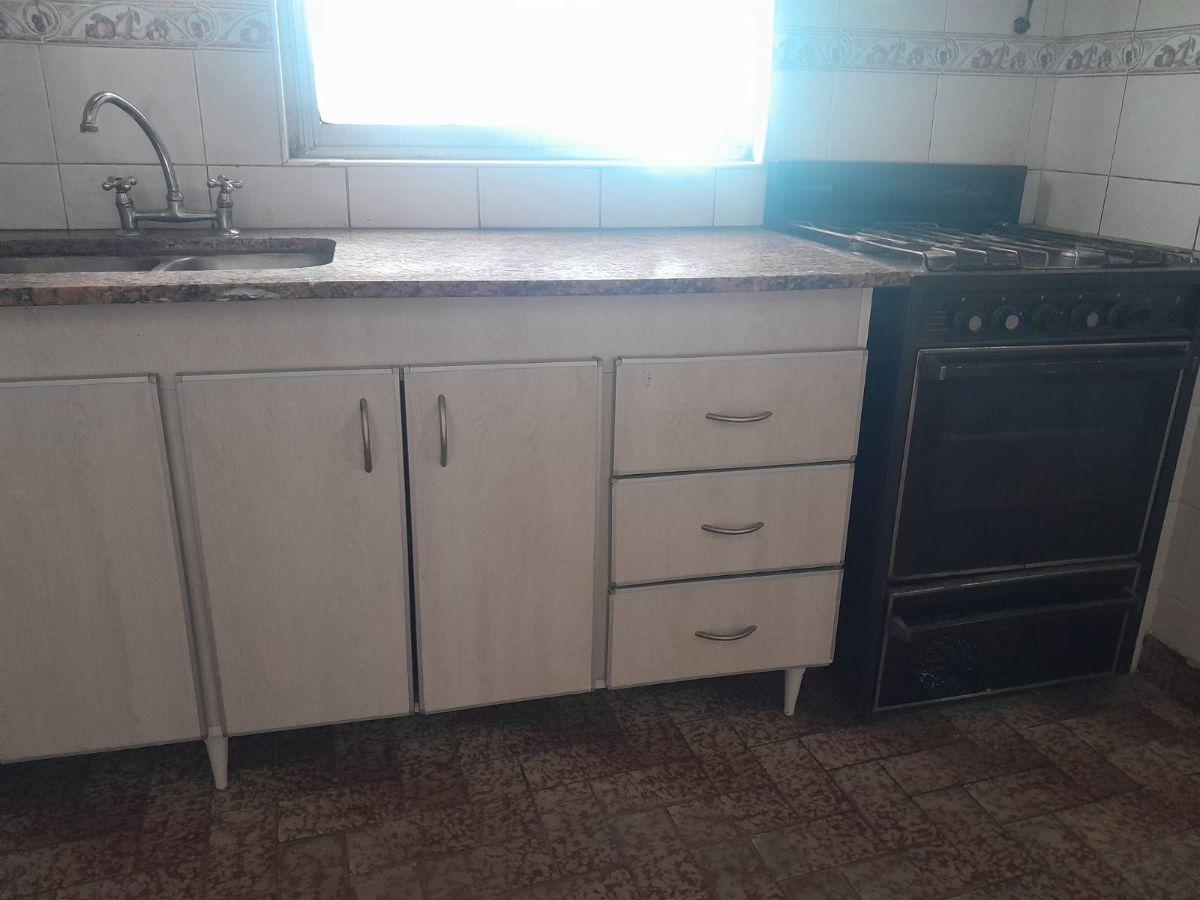 Foto de Casa de 4 Ambientes en Alquiler en Aldo Bonzi, imagen 3