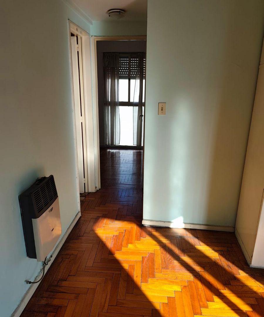 Foto de Departamento de 50 m² con 2 dormitorios en venta en Balvanera, imagen 4