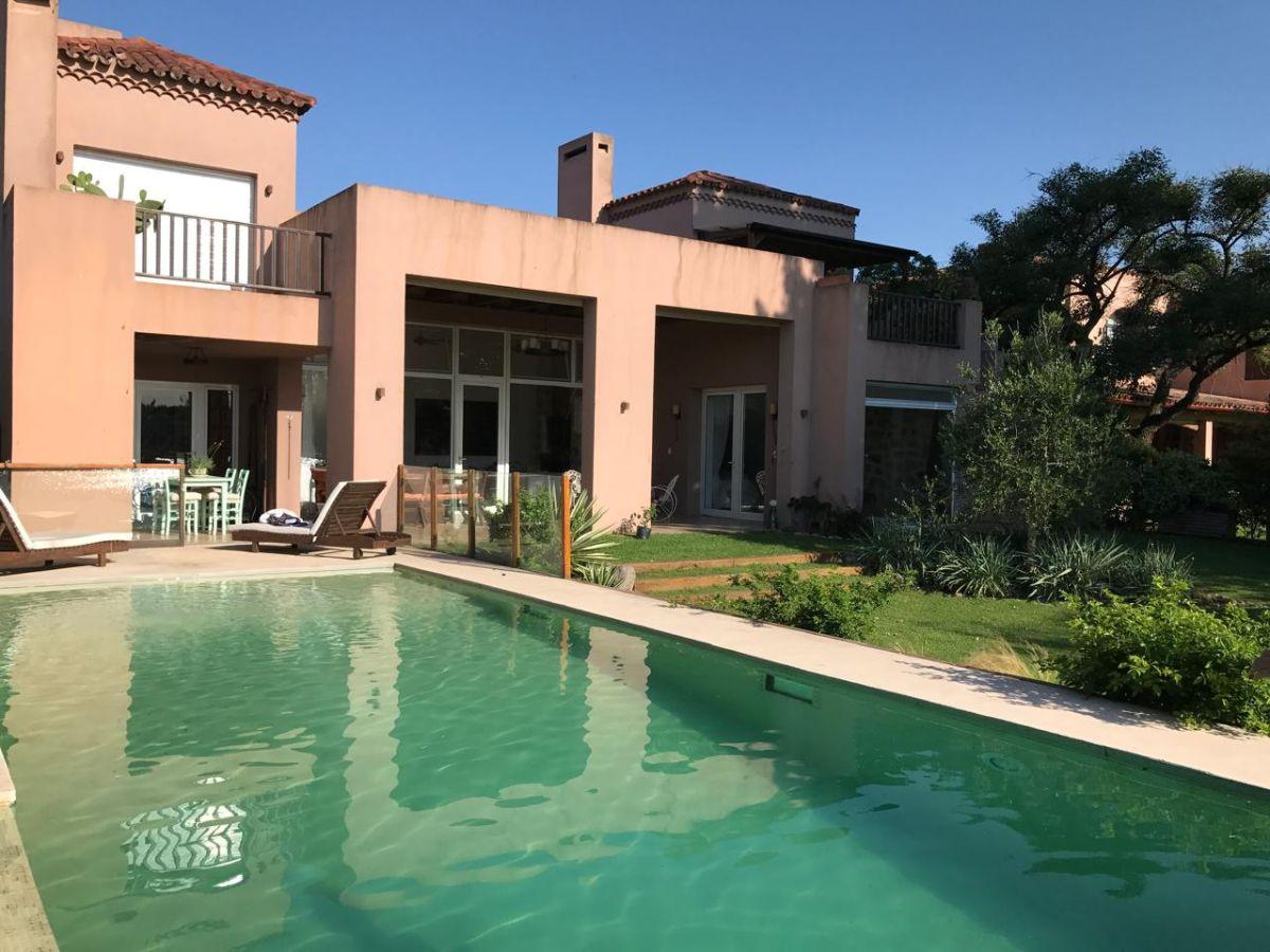 Foto de Lindísima casa a la laguna con vista a los atardeceres!! Suite en PB, imagen 4