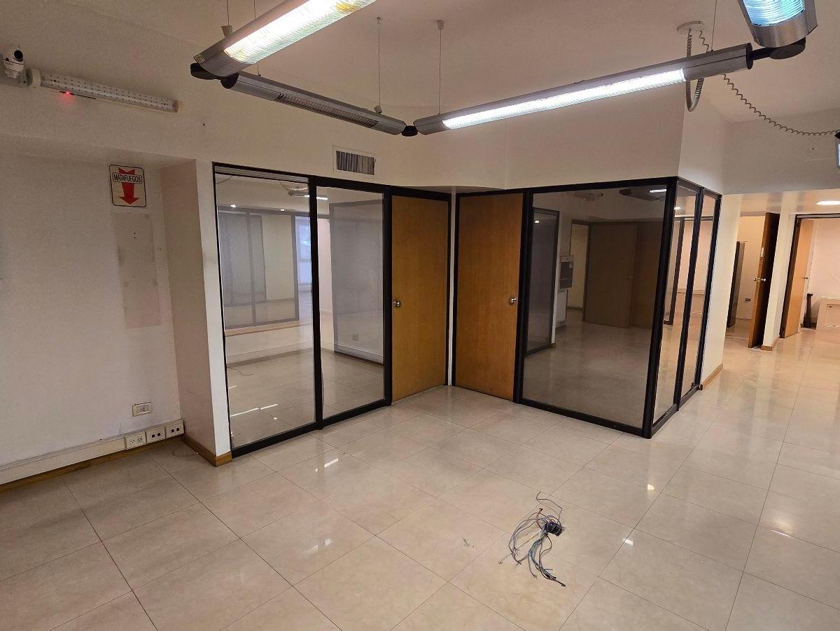 Oficina en Recoleta 2