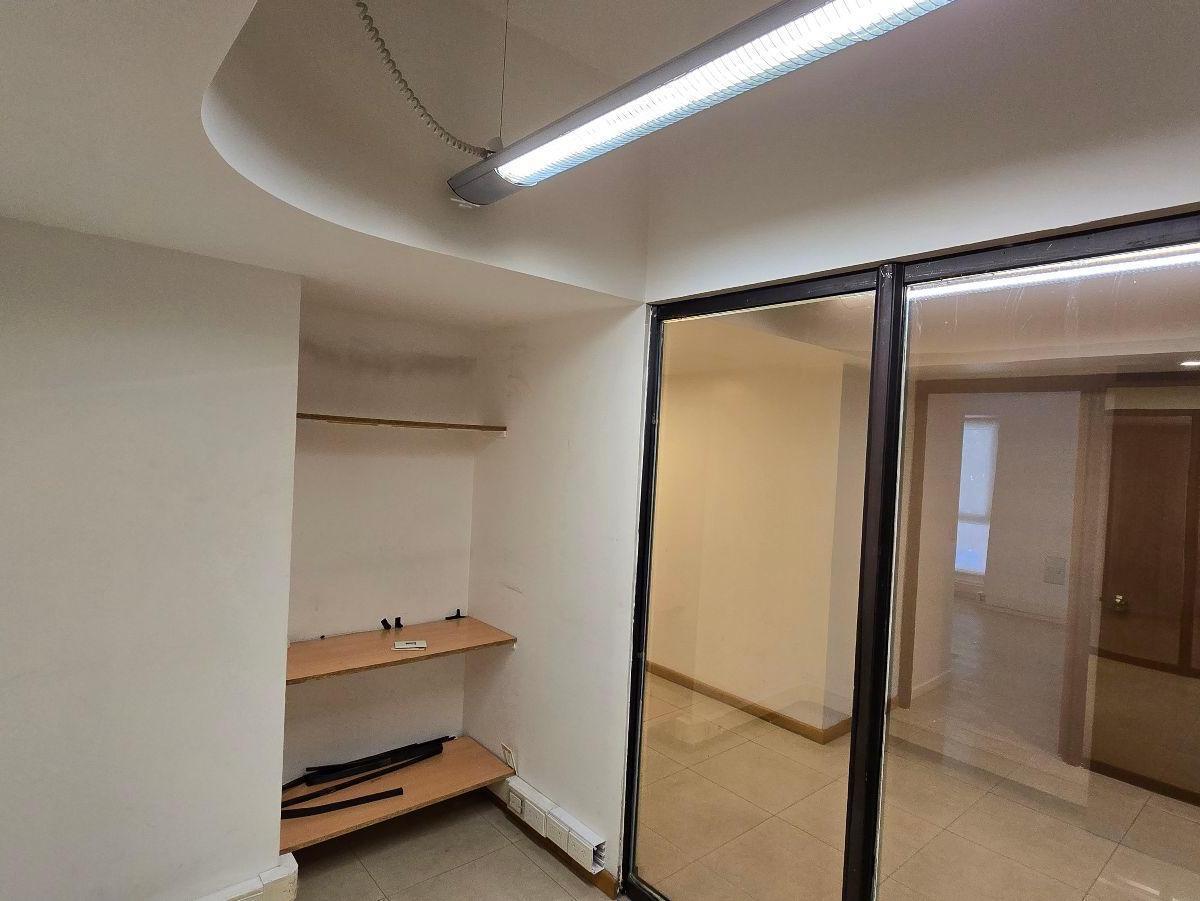 Oficina en Recoleta 2