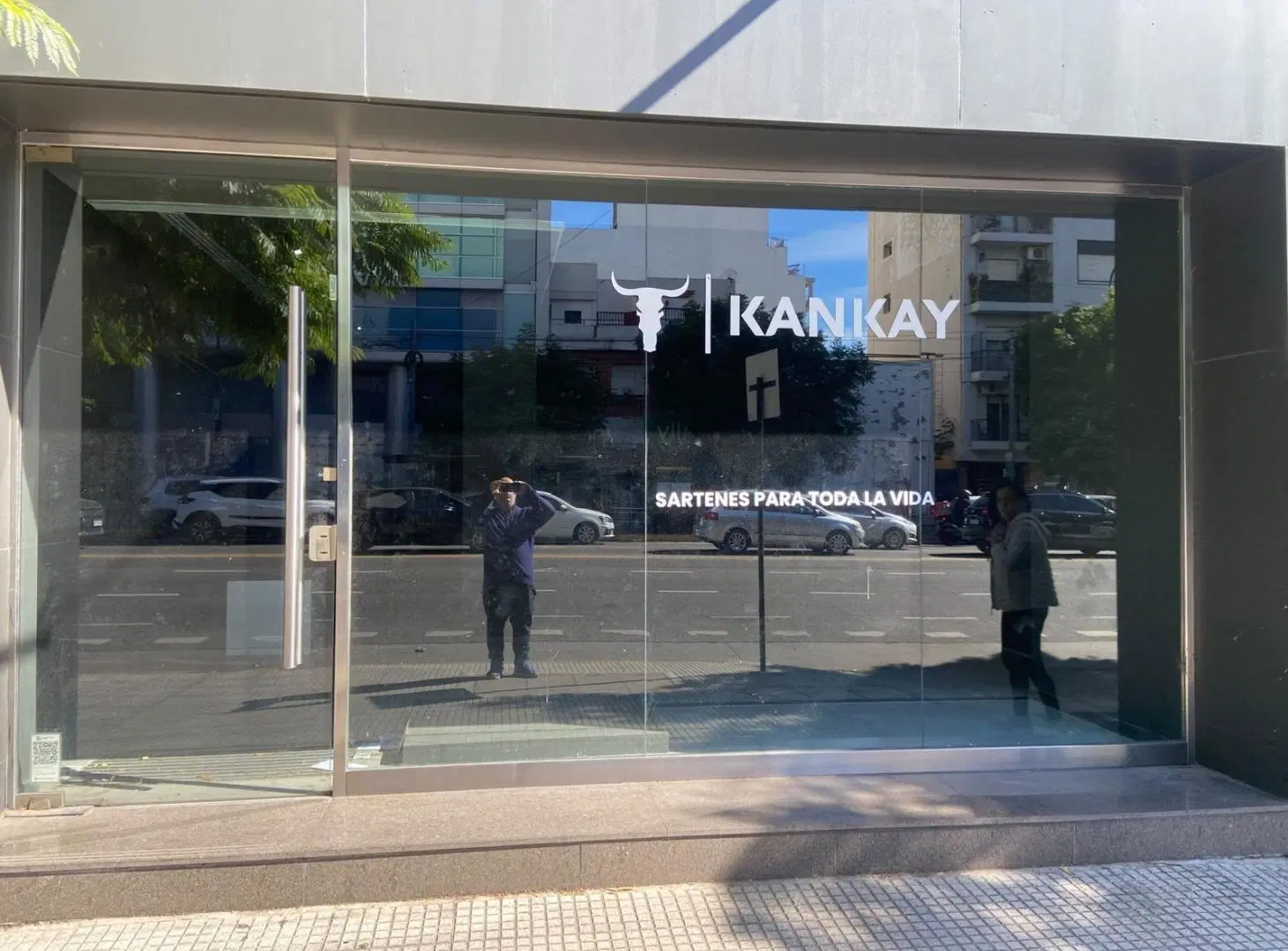 Excelente local sobre Avenida del Libertador en Belgrano 2