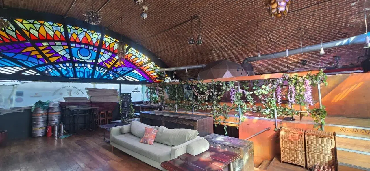 Local en Arcos de Buenos Aires con excelente expansion 2