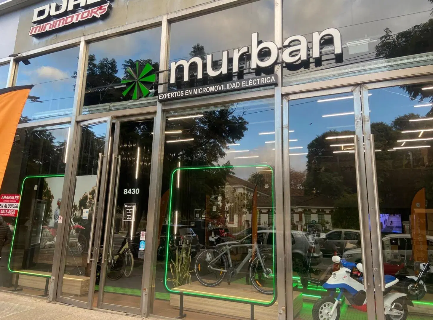 Excelente Local sobre Avenida del Libertador 3