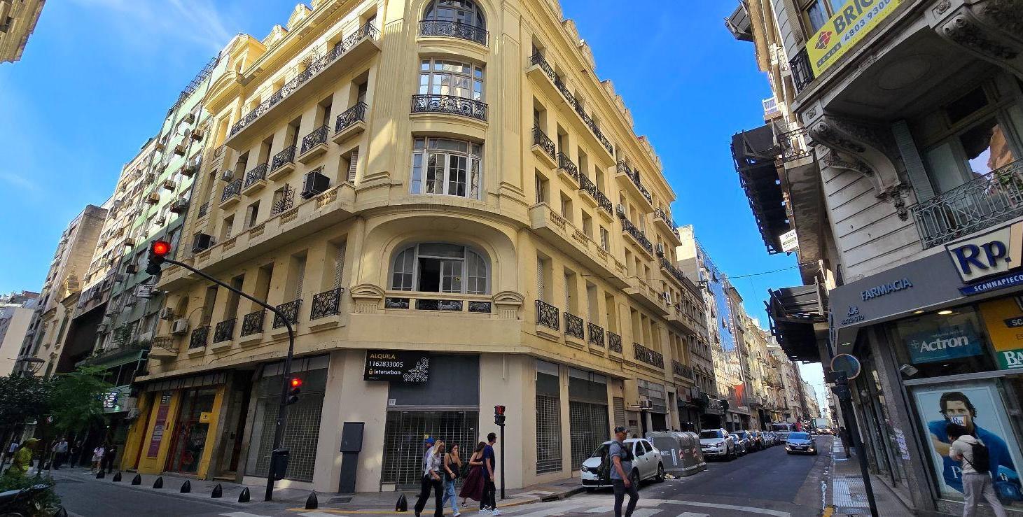 Foto de Excelente local en alquiler en esquina con gran exposición! Esmeralda y, imagen 3