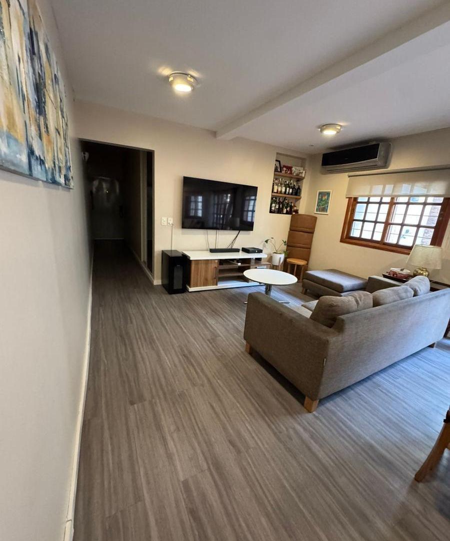 Foto de Amplio PH con terrazas y parrilla en Villa Pueyrredon, imagen 2