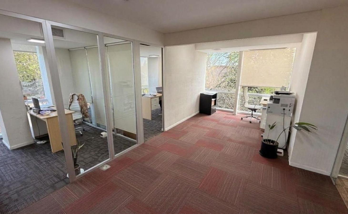 Foto de Alquiler de Oficina en Dardo Rocha, imagen 2