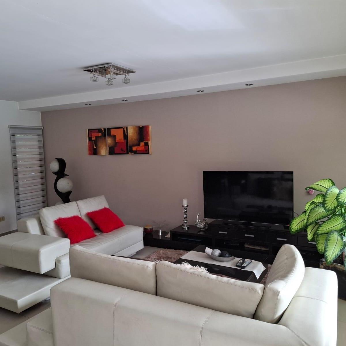 HERMOSA CASA 5 AMBIENTES CON PILETA EN BARRIO CERRADO EL RECODO - ESCOBAR
