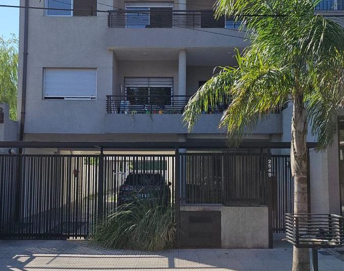 HERMOSO DEPTO. 3 AMBIENTES CON COCHERA - OLIVOS - VTE. LÓPEZ 1