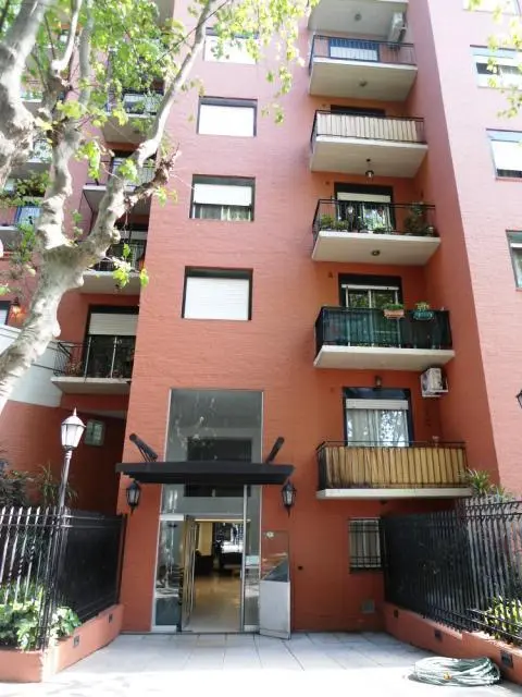 HERMOSO DEPARTAMENTO 2 AMBIENTES CON COCHERA CUBIERTA - SAN ISIDRO 1