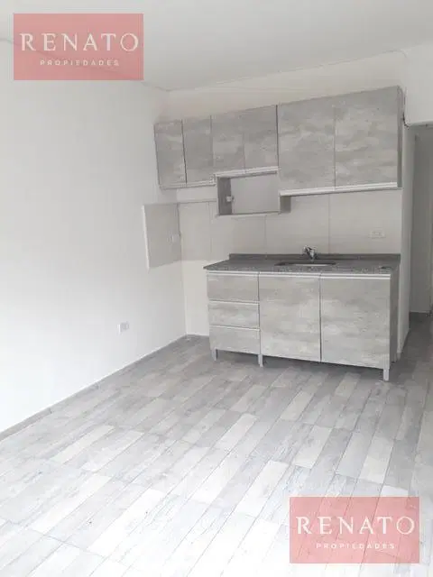 HERMOSO DEPTO. TIPO PH DE 2 AMBIENTES CON PATIO EN ALQUILER 5