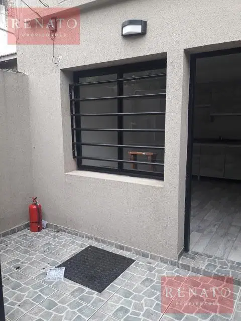 HERMOSO DEPTO. TIPO PH DE 2 AMBIENTES CON PATIO EN ALQUILER 2
