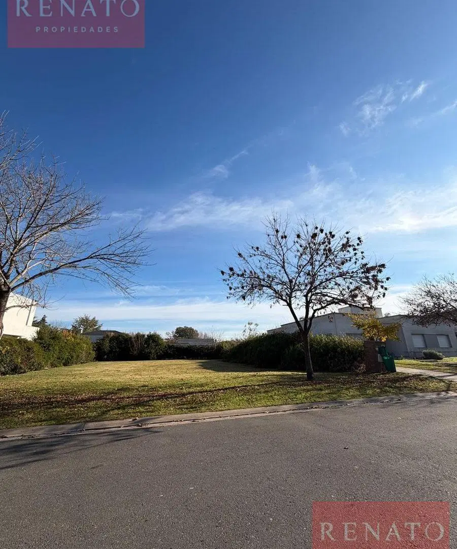 EXCELENTE LOTE EN VENTA DE 800 M² - UNICO POR SU CERCANIA AL INGRESO DEL BARRIO 2