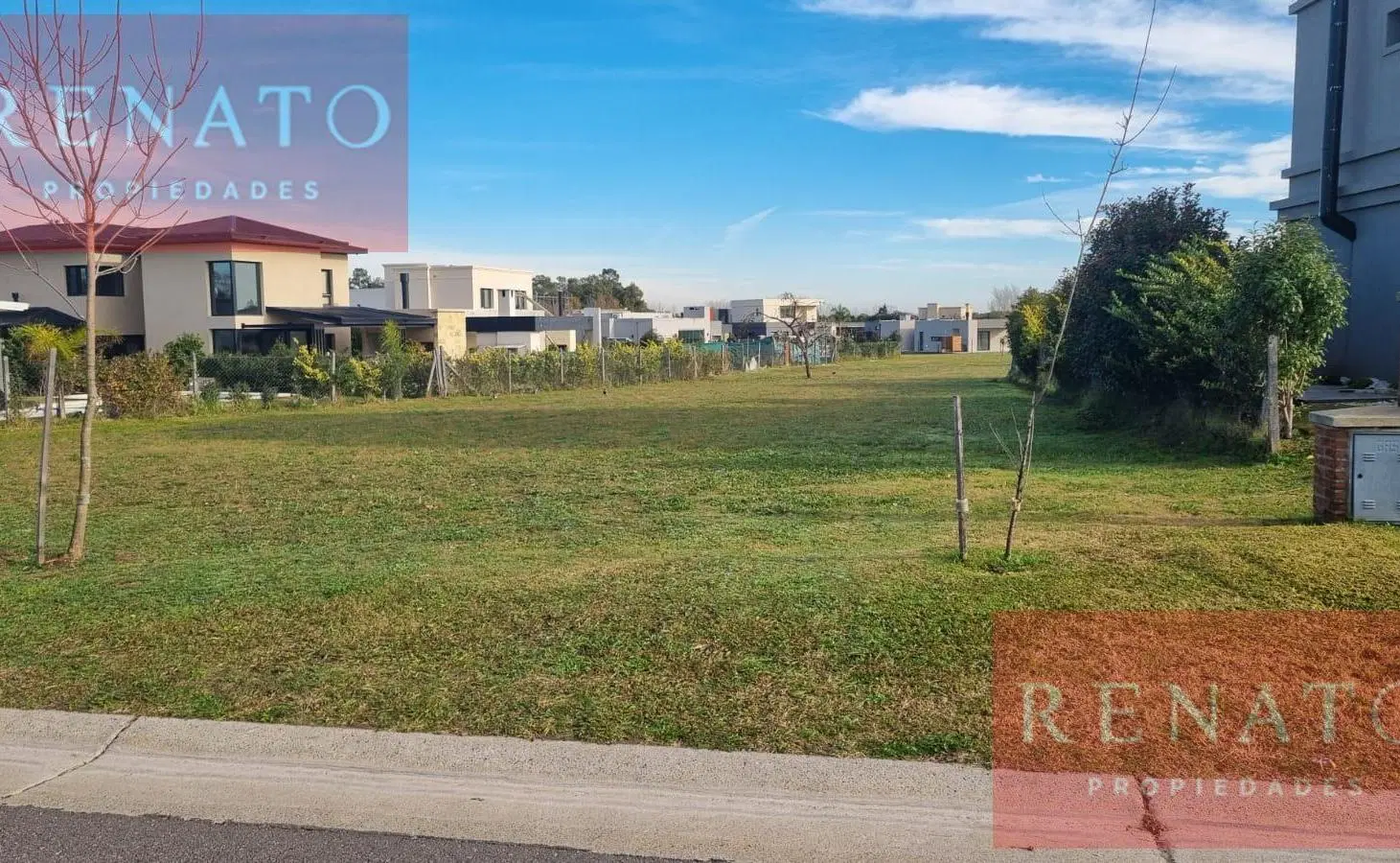 EXCELENTE LOTE CENTRAL CON FONDO VERDE - BARRIO SANTA LUCIA - PILAR DEL ESTE 1