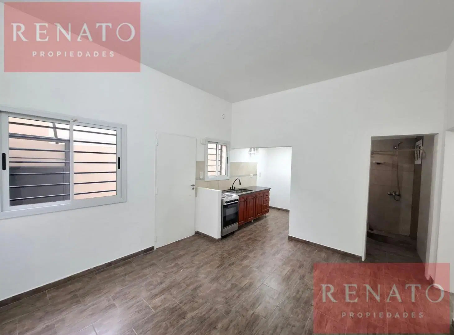 HERMOSO DEPTO. TIPO PH DE 3 AMBIENTES CON PATIO EN ALQUILER - MUNRO 1