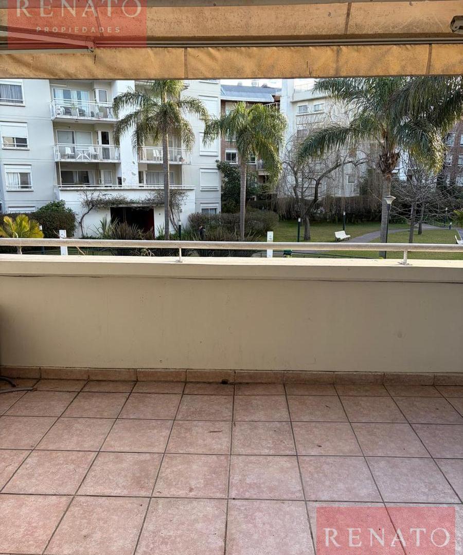 Foto de HERMOSO DEPTO. 3 AMBIENTES CON COCHERA Y BALCON ATERRAZADO EN TALAR DE, imagen 3
