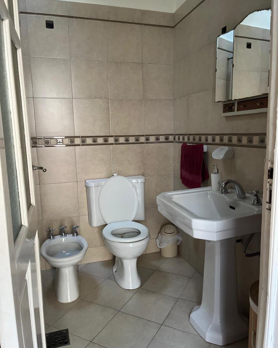 Venta Casa 6 Ambientes Gran Fondo Patio Jardín Cochera Ideal Para Ampliación 5
