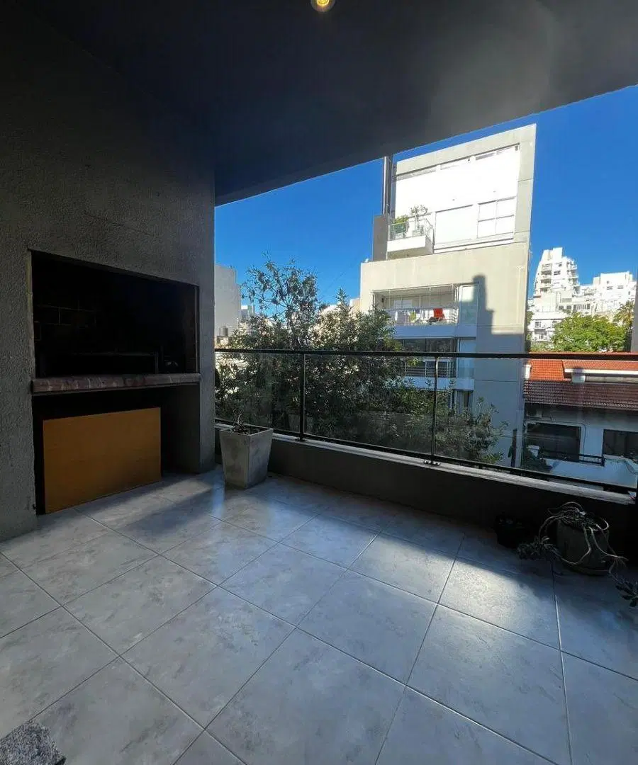 Balcón Terraza con Parrilla propia, Cochera fija. Amplio Living, Apto, laundry, SUM. 1