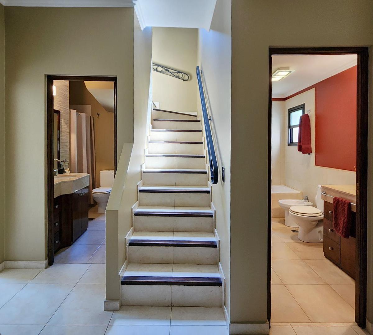 Foto de Excelente Casa en venta en Barrio Santa Clara, imagen 2
