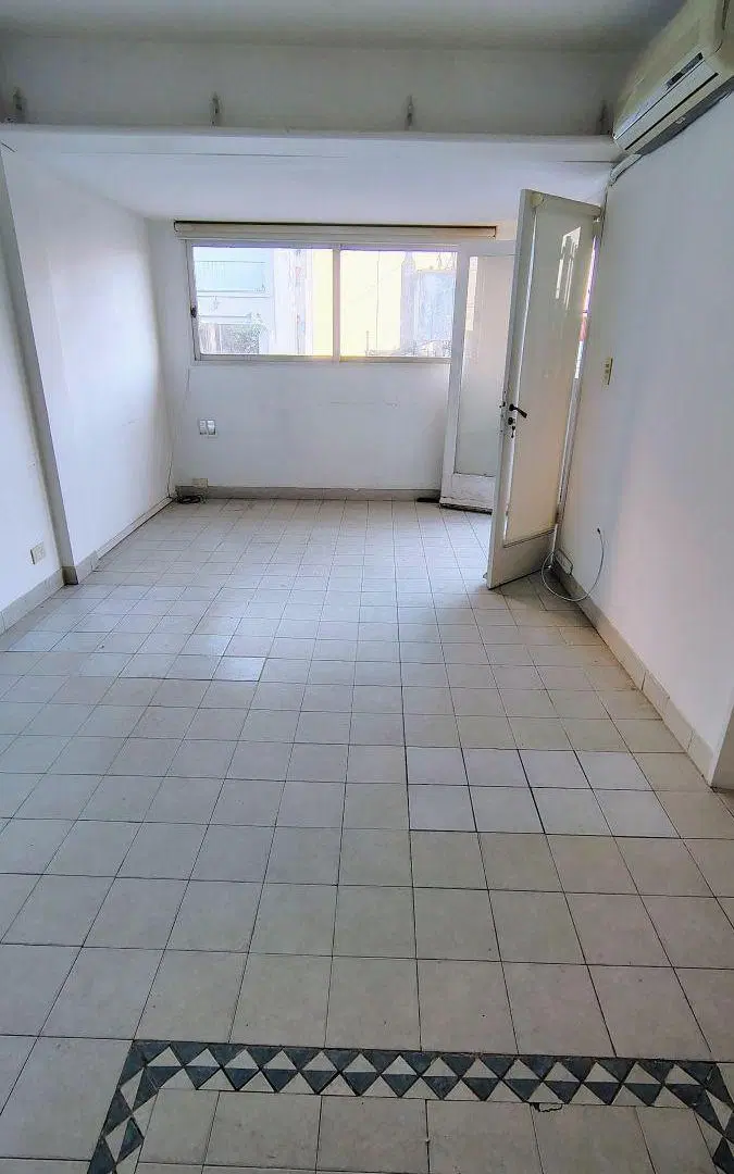 Departamento de 2 amb al frente con balcón 8