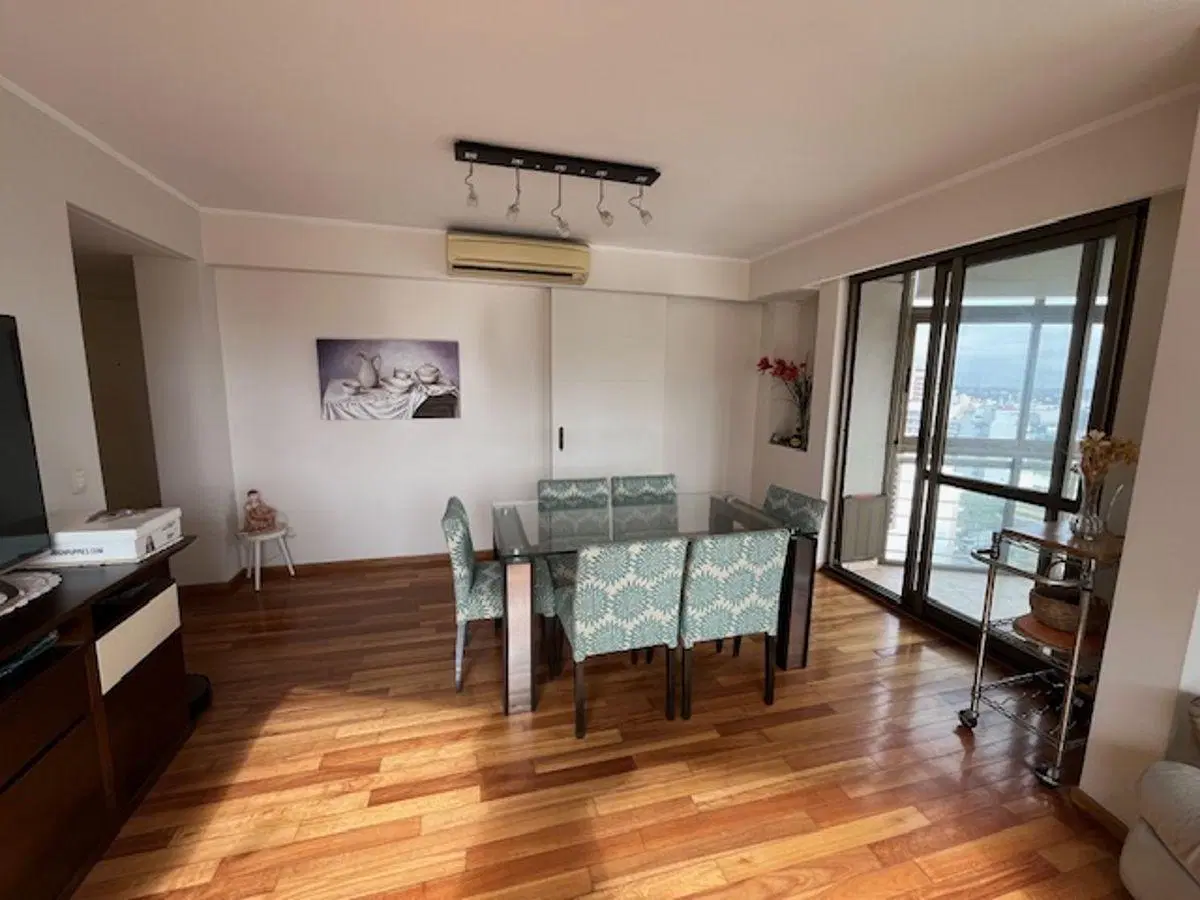 Hermoso 3 ambientes, con cochera cubierta y full amenities! 2