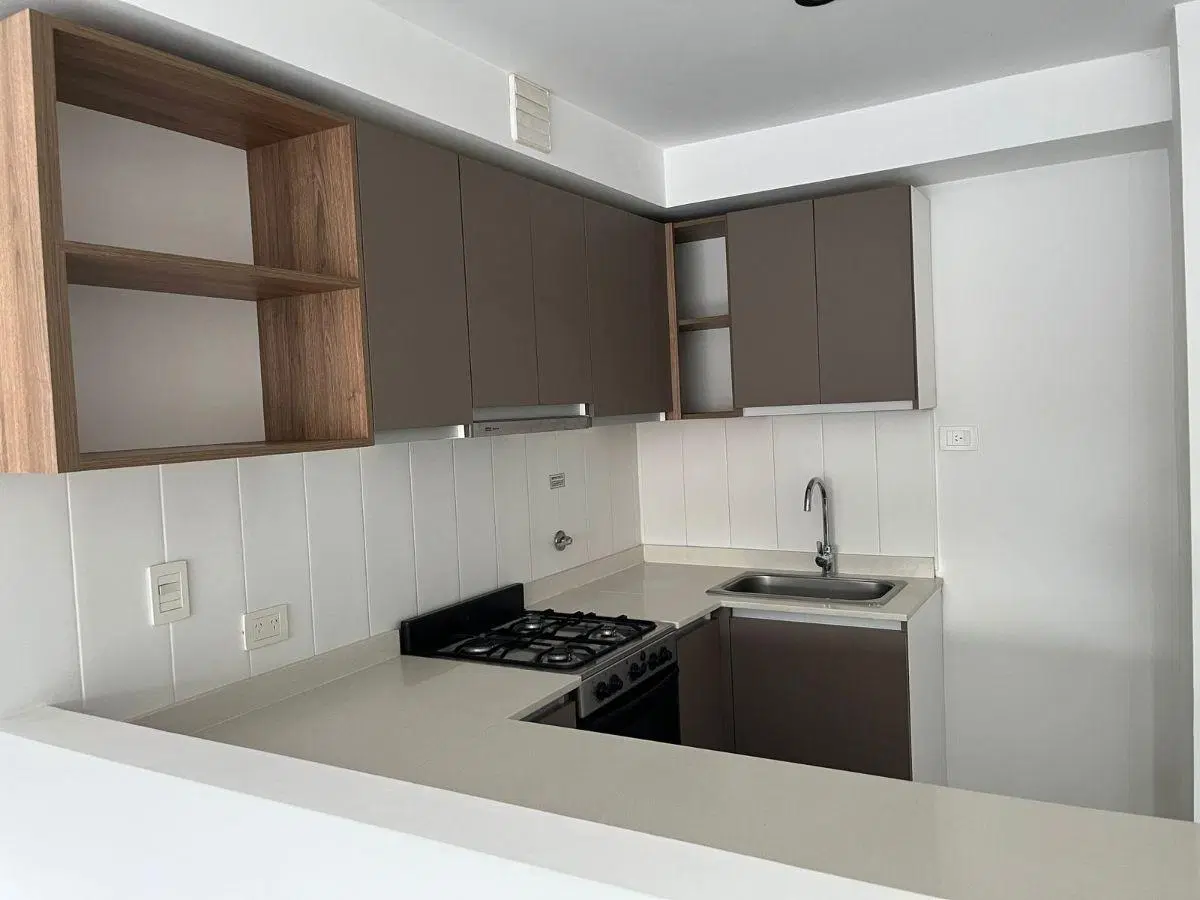 Hermoso departamento de 1 amb con balcón y baulera, super luminoso!! 2