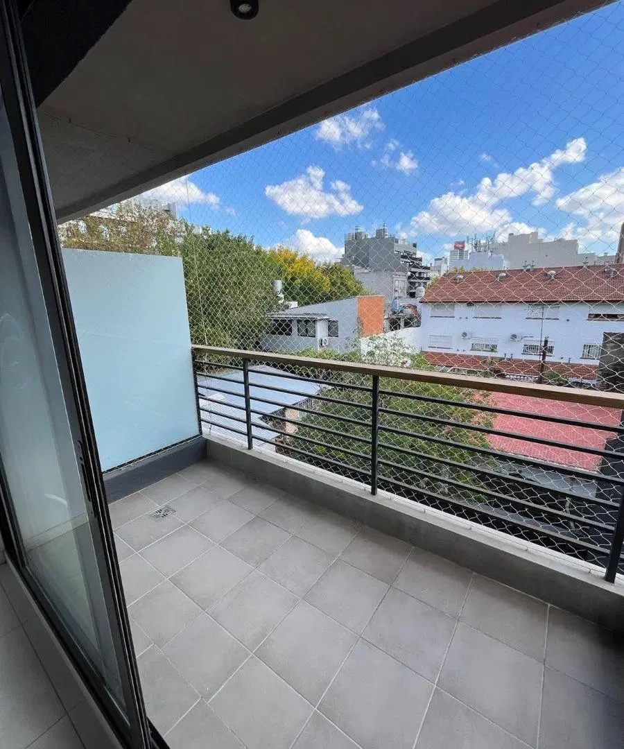 Hermoso departamento de 1 amb con balcón y baulera, super luminoso!! 1