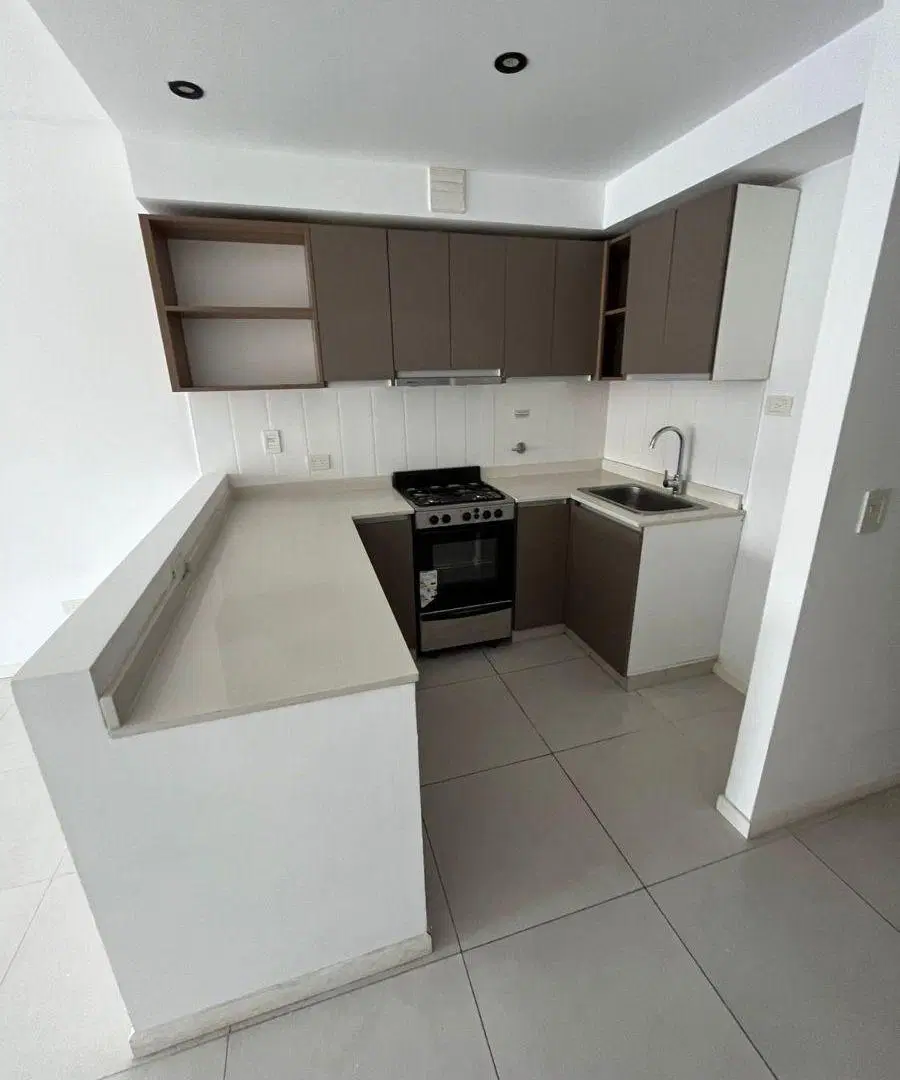 Hermoso departamento de 1 amb con balcón y baulera, super luminoso!! 5