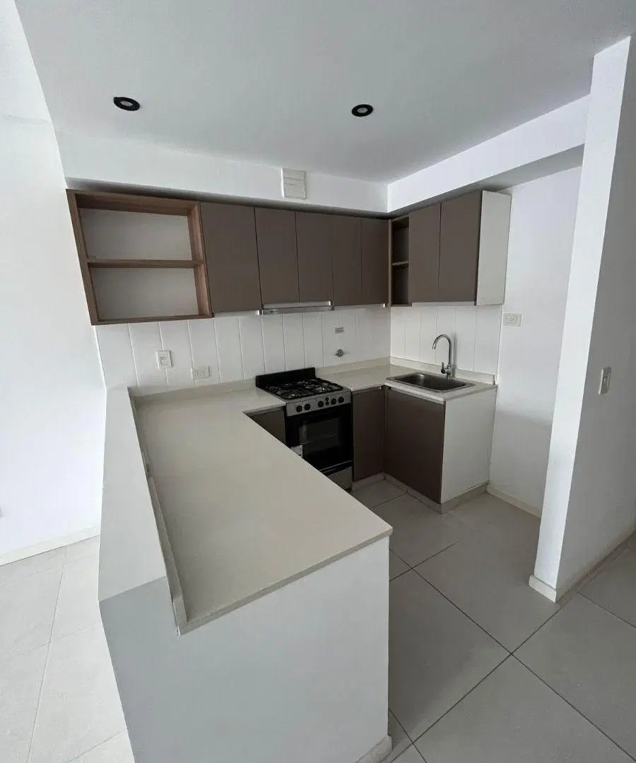 Hermoso departamento de 1 amb con balcón y baulera, super luminoso!! 4