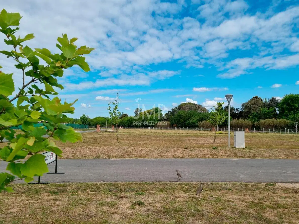 JMR Propiedades | Barrio El Aljibe | Lote en Venta 261 m2 1