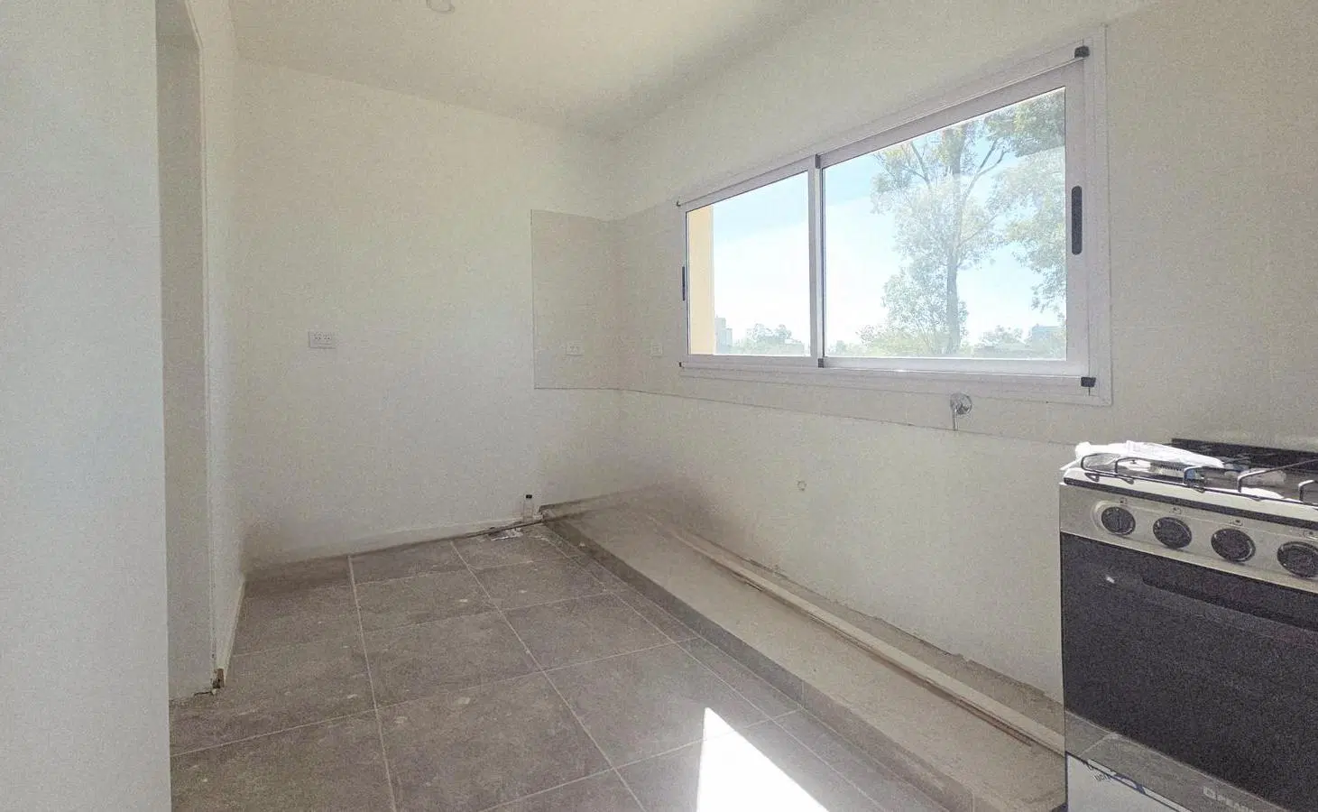 CASA EN VENTA 4 AMBIENTES EN SANTA EMILIA – PILAR DEL ESTE 2