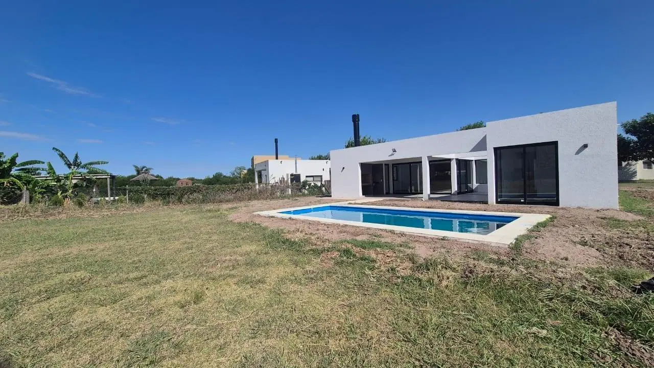 Casa en Venta | San Sebastián Área 1 | 3 Dormitorios | Pileta | A Estrenar 2