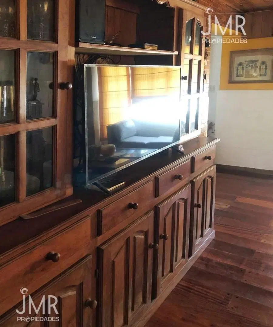 CASA EN VENTA MAPUCHE CC | LOTE 650 M² | 3 DORMITORIOS | PILETA | DESARROLLADA EN PLANTA 8