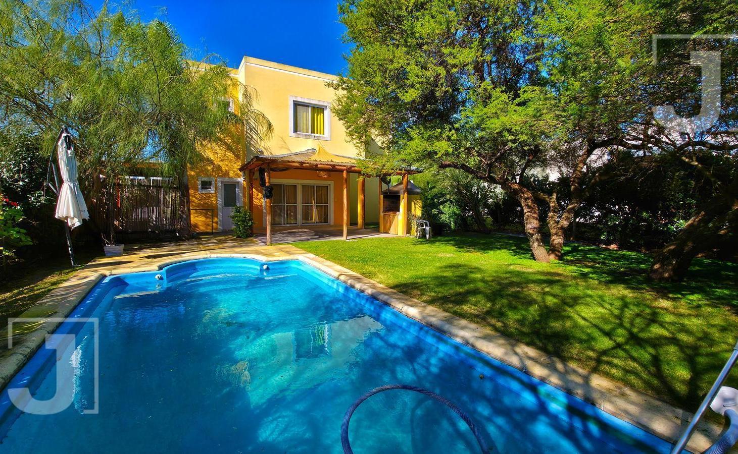 Casa moderna en venta con pileta en San Alfonso | 4 ambientes | Excelente calidad constructiva