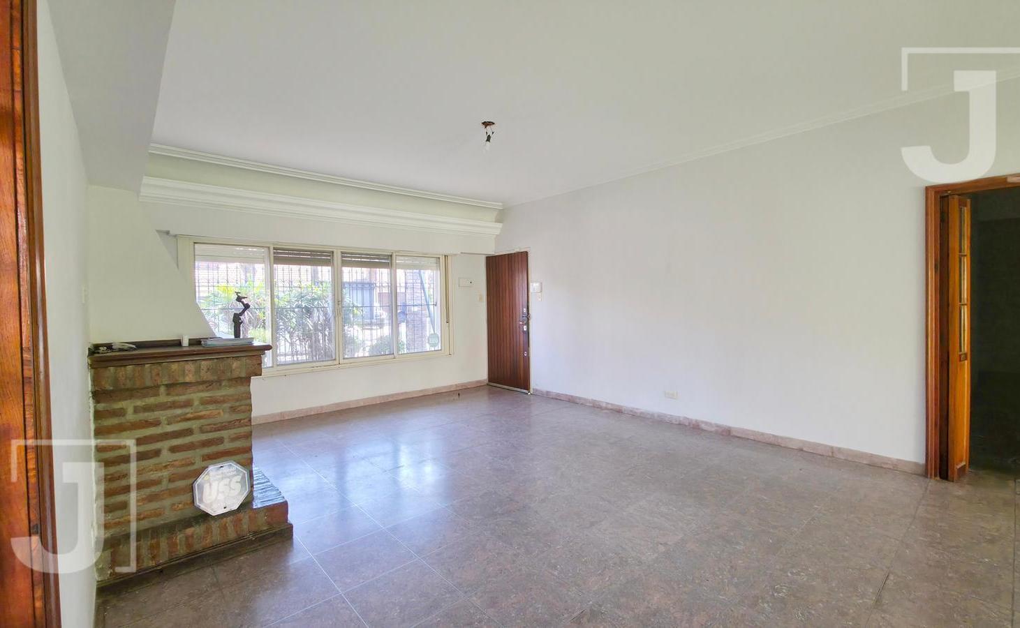 Foto de CASA EN VENTA EN MARTÍNEZ – 3 DORMITORIOS + ESCRITORIO – JARDÍN Y, imagen 1