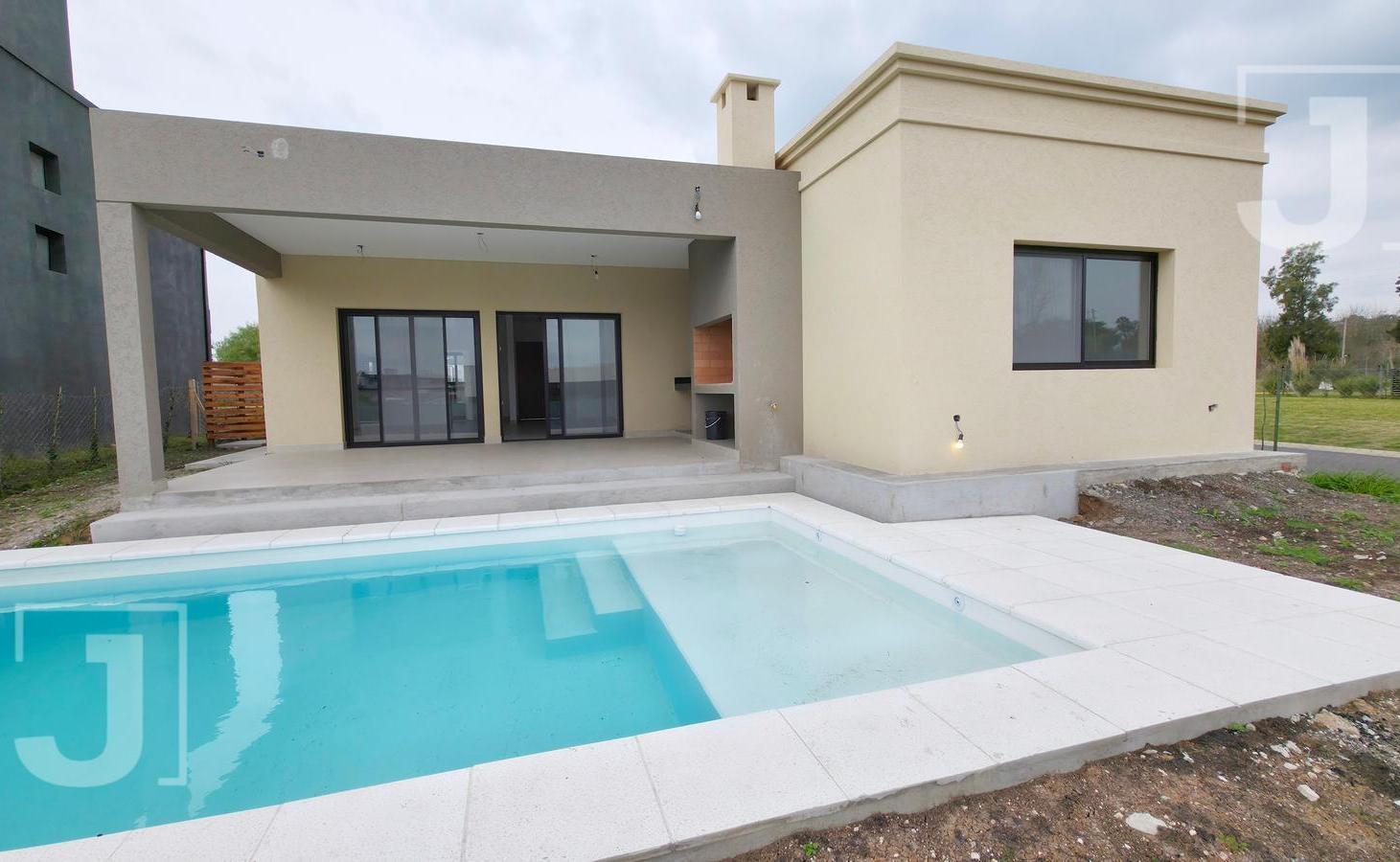 Foto de CASA A ESTRENAR EN UNA PLANTA CON 3 DORMITORIOS Y PILETA – SANTA ELISA, imagen 5