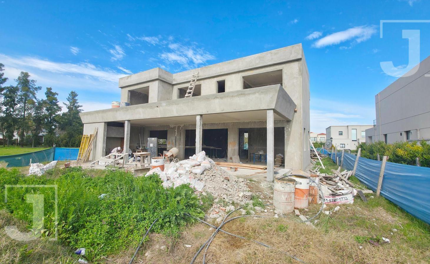Foto de CASA A ESTRENAR DE 383 M² CON 4 DORMITORIOS – CHATEAU PILAR, imagen 2