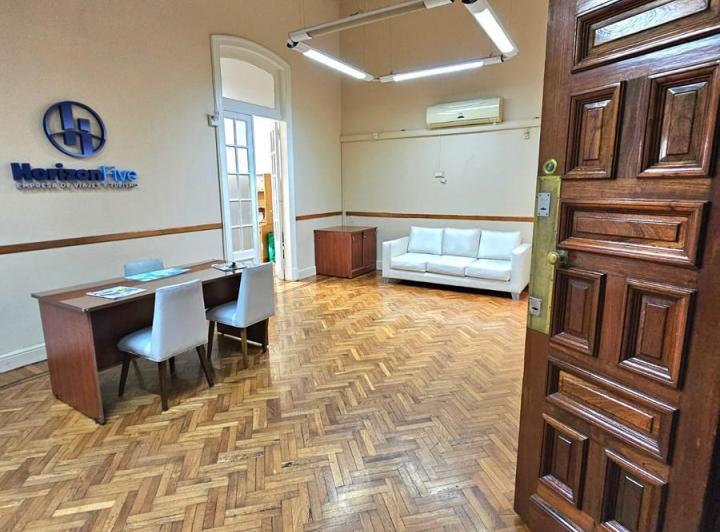 Departamento en Balvanera 320m2 frente con balcón 4