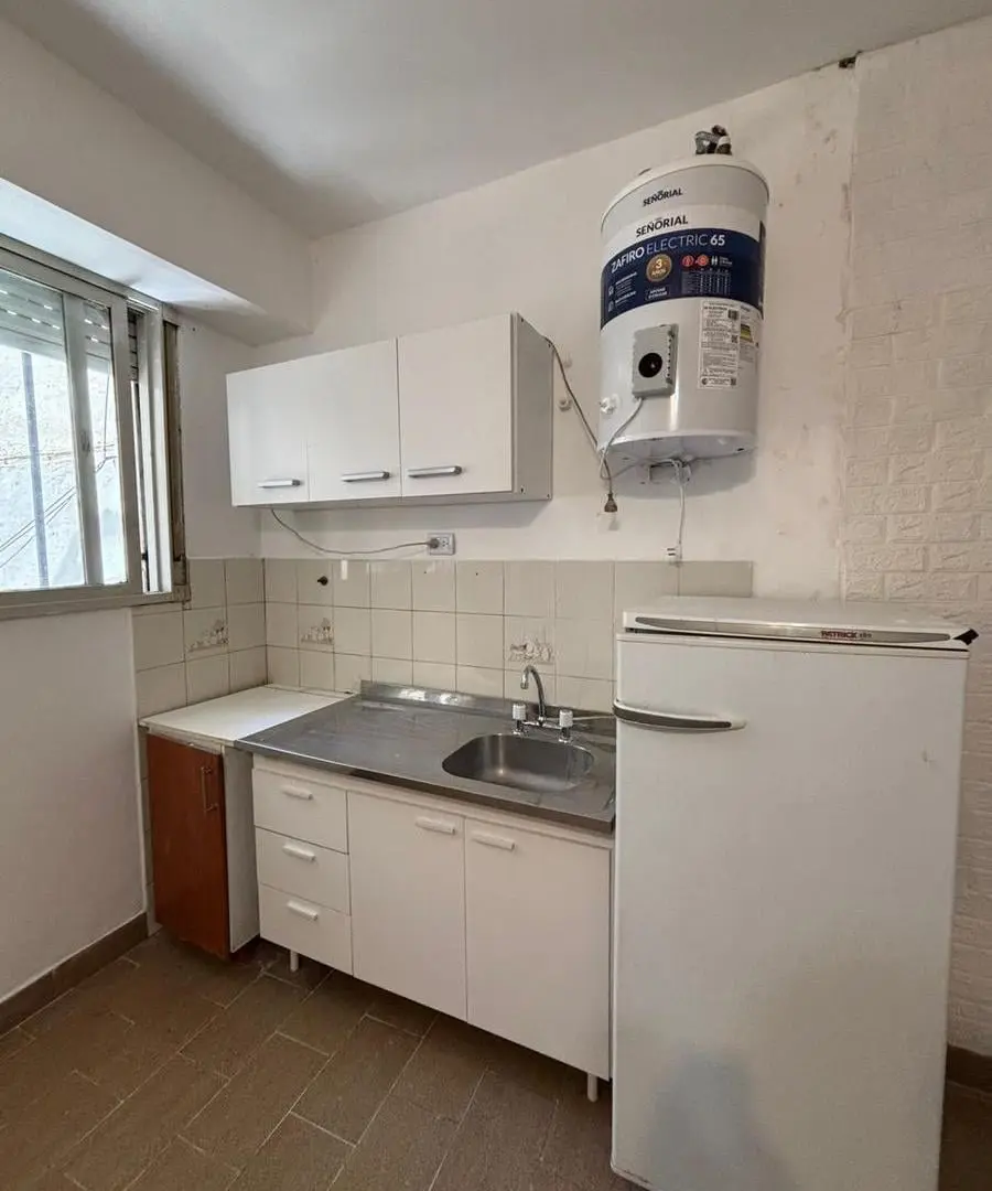 Venta departamento luminoso en alquiler en Congreso - monoambiente sobre Av. Rivadavia 5