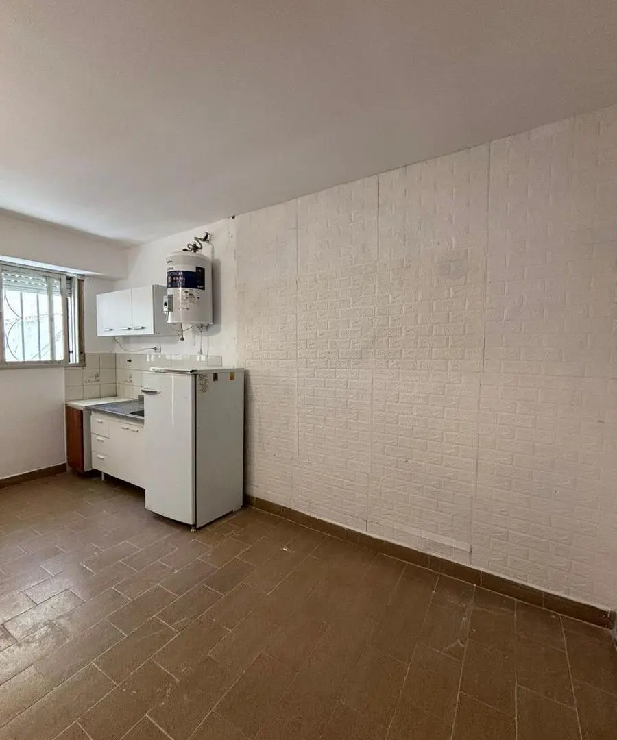 Venta departamento luminoso en alquiler en Congreso - monoambiente sobre Av. Rivadavia 4