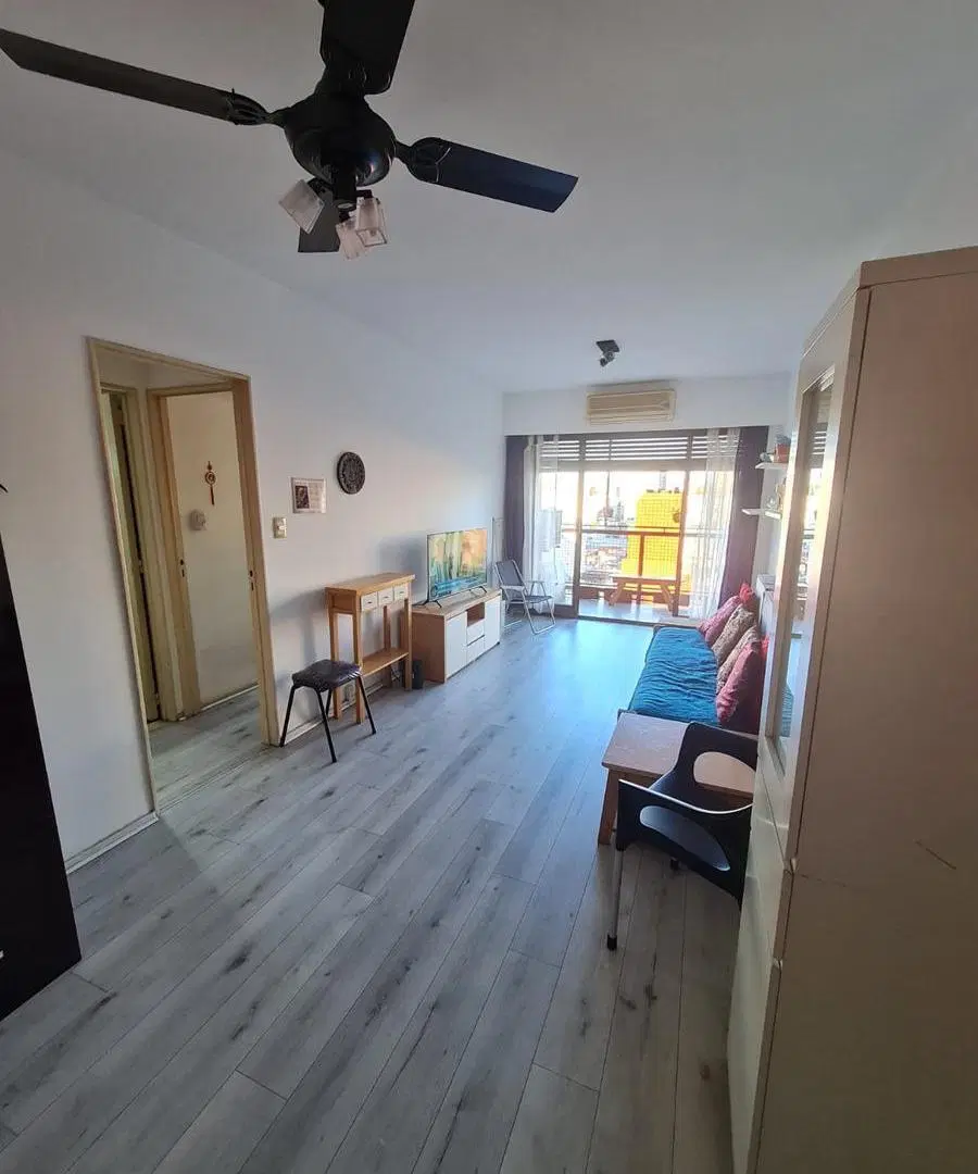 Departamento Congreso 2 ambientes - balcon - frente - piso alto 4