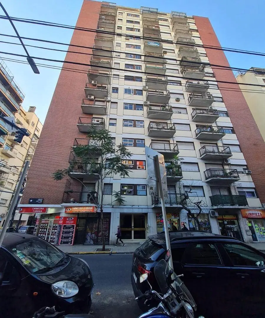 Departamento Congreso 2 ambientes - balcon - frente - piso alto 5