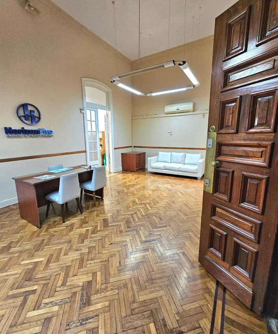Departamento / Oficina / Consultorio - Av. Belgrano y Av. Entre Ríos  - 240m2 8