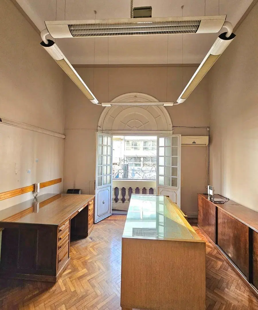 Departamento / Oficina / Consultorio - Av. Belgrano y Av. Entre Ríos  - 240m2 4