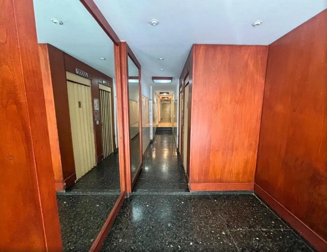 Departamento 2 ambientes balcon frente luz y sol 3