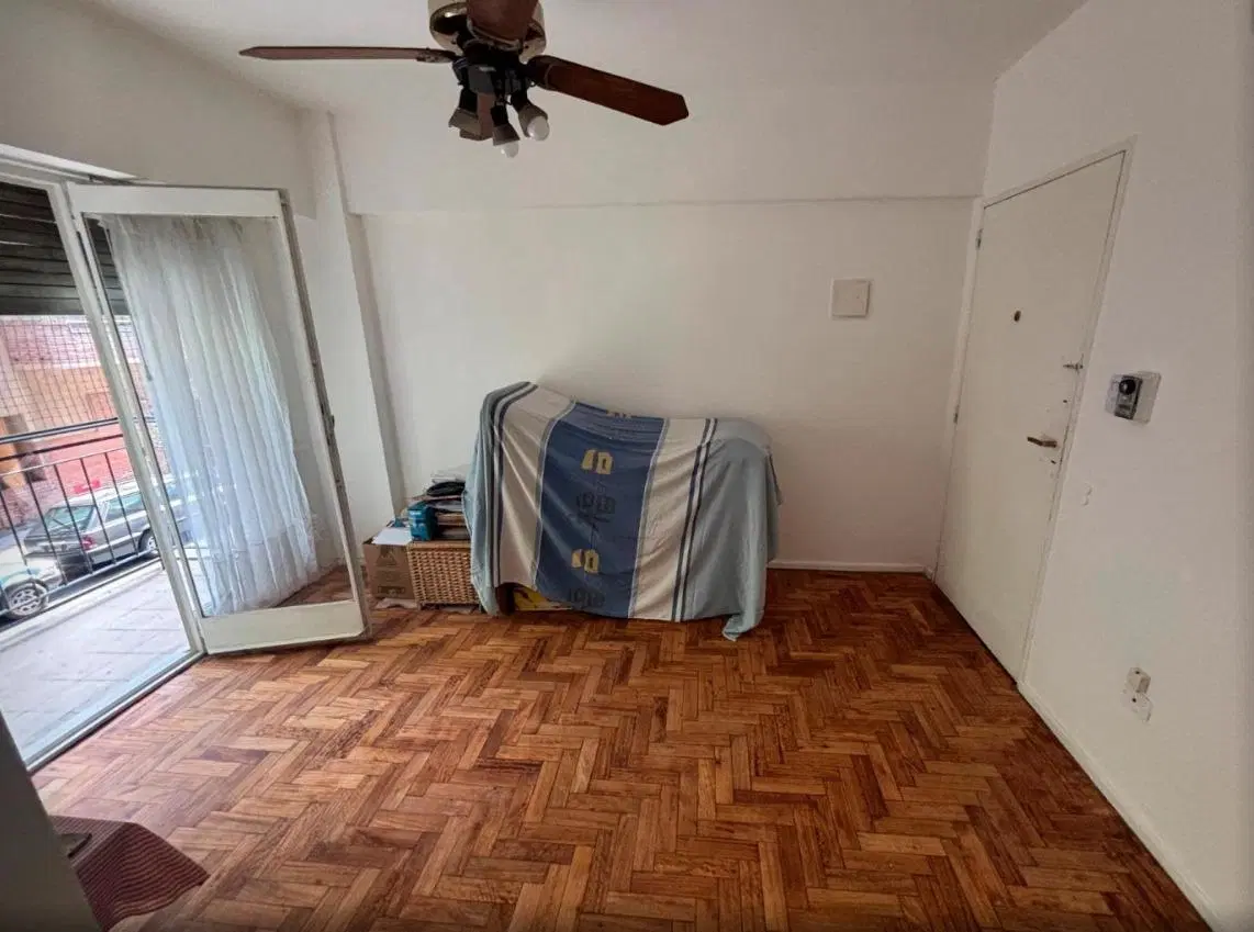 Departamento 2 ambientes balcon frente luz y sol 4