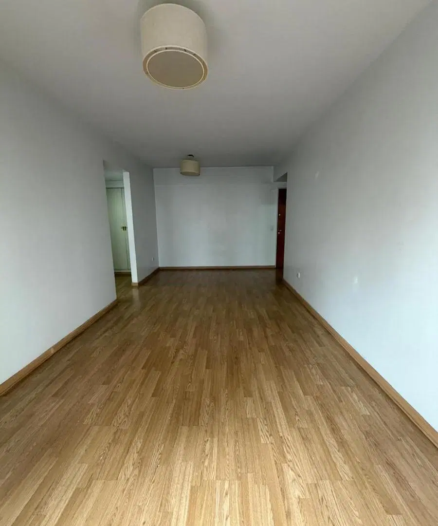 Departamento 2 ambientes, muy amplio al frente con balcon impecable 2