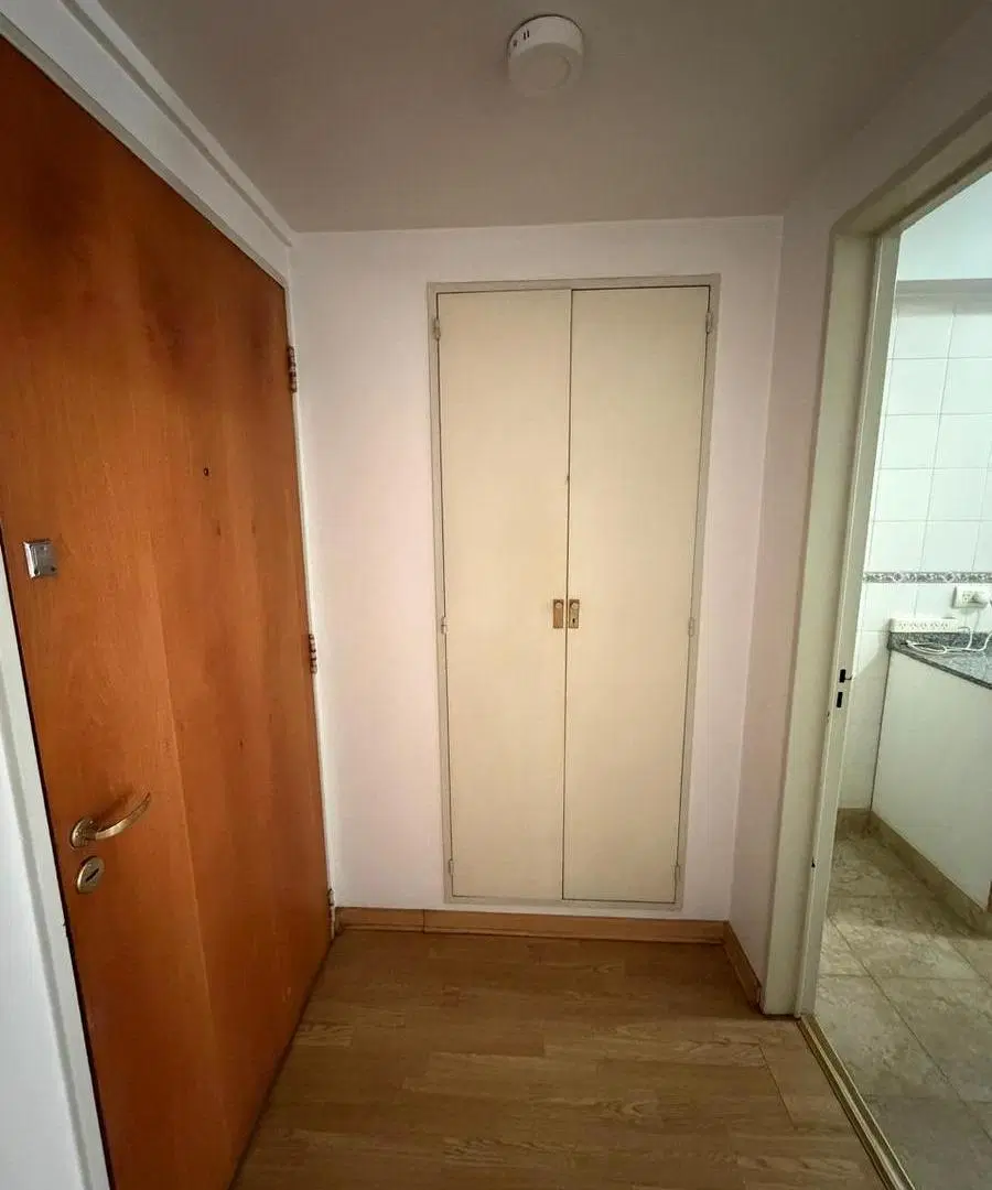 Departamento 2 ambientes, muy amplio al frente con balcon impecable 3